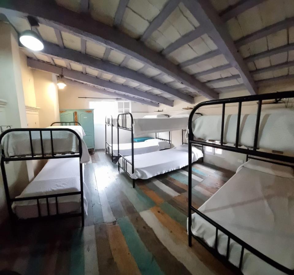 Hostel Punto *